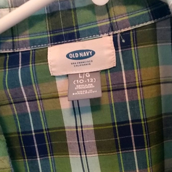 Button down - Picture 2 of 3